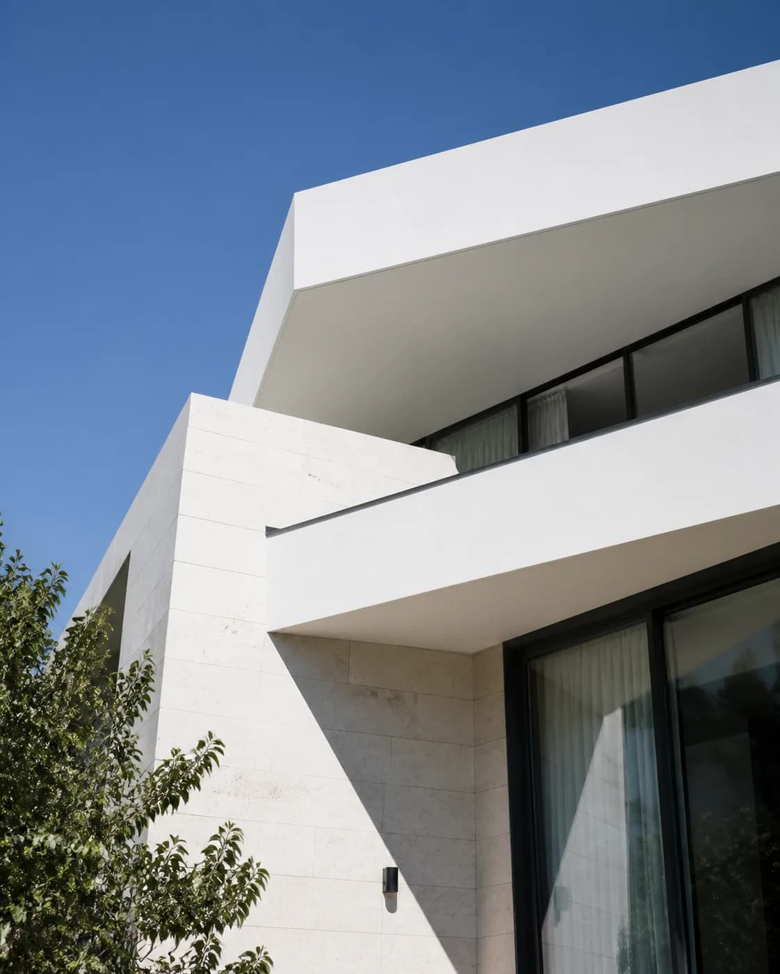 Sharp white lines of a contemporary Australian home